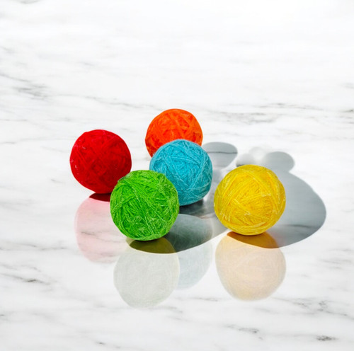 Yarn Rattle Ball Cat Toy