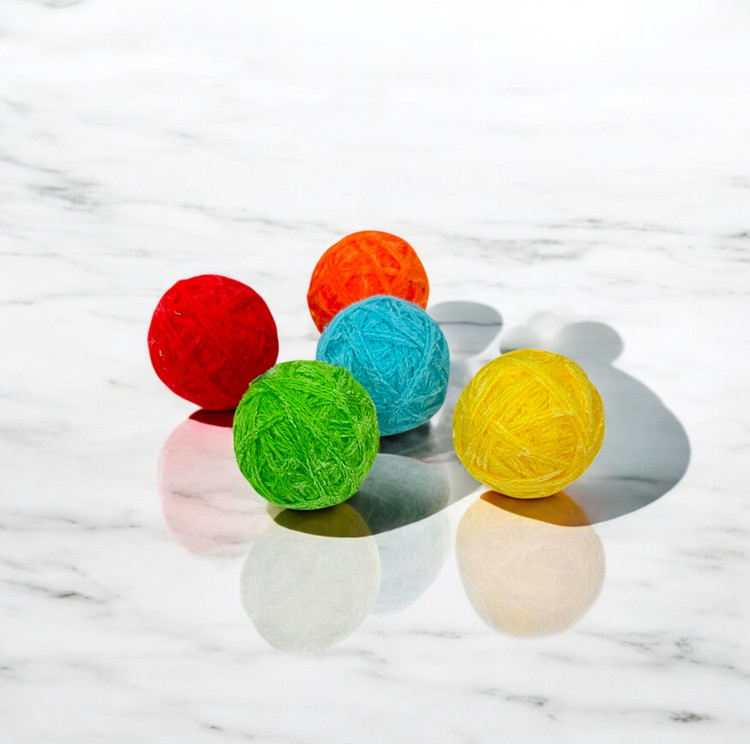 Yarn Rattle Ball Cat Toy